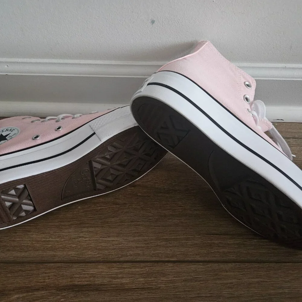 NEW Converse Womens - Picture 3 of 5